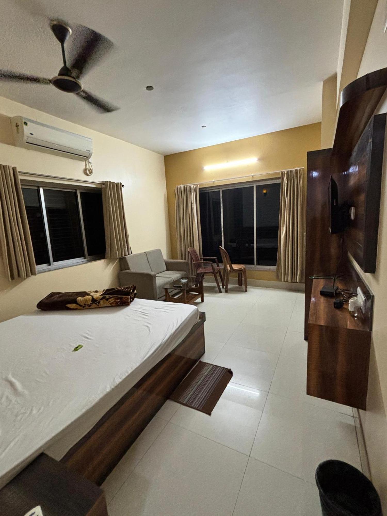 Hotel Sagnik Murshidabad Luaran gambar