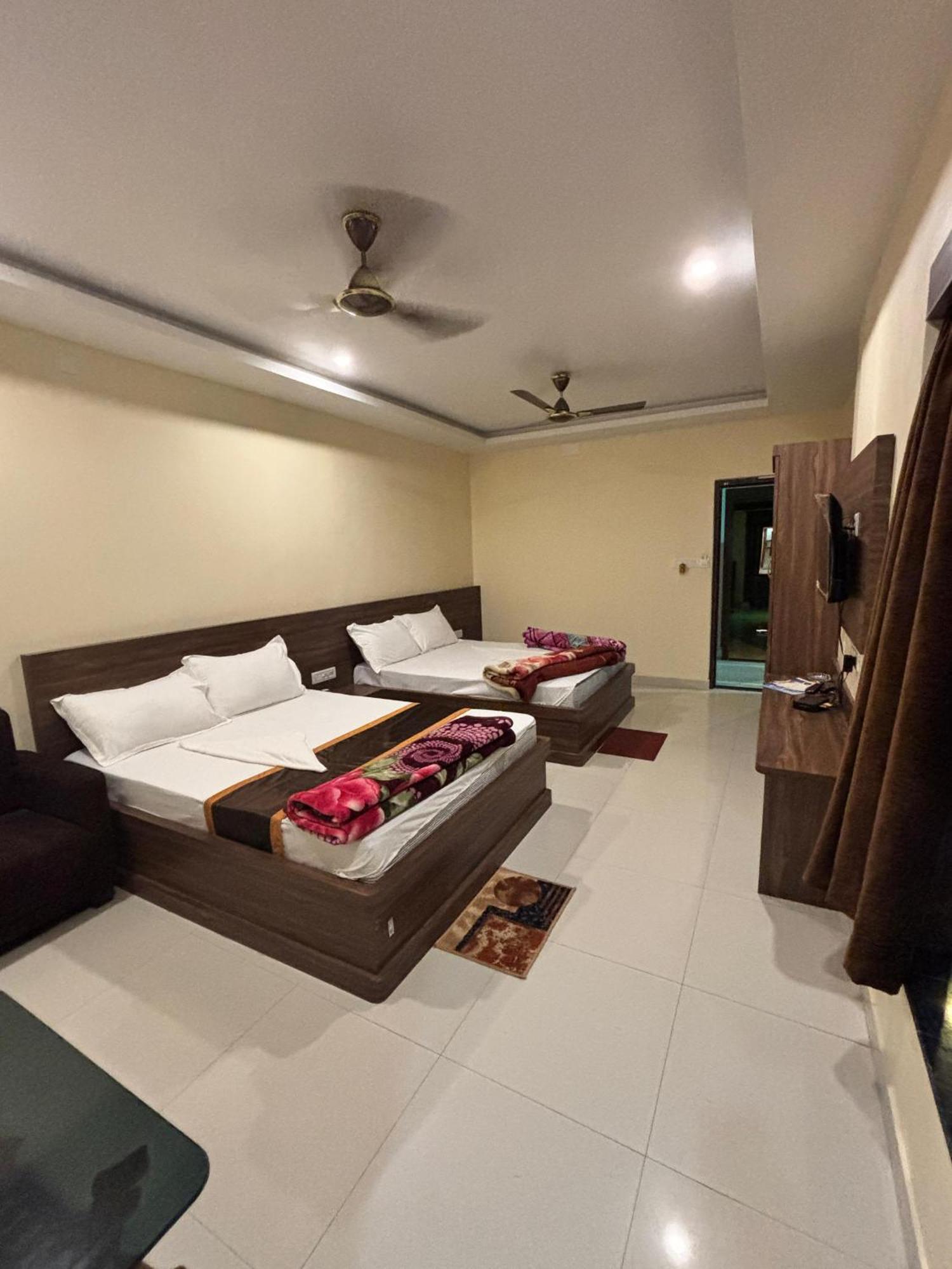 Hotel Sagnik Murshidabad Luaran gambar